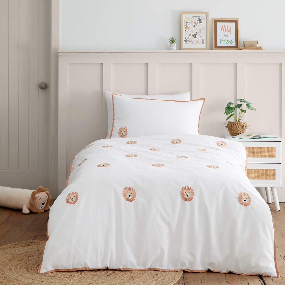 Catherine Lansfield Embroidered Lions Kids Duvet Cover Set