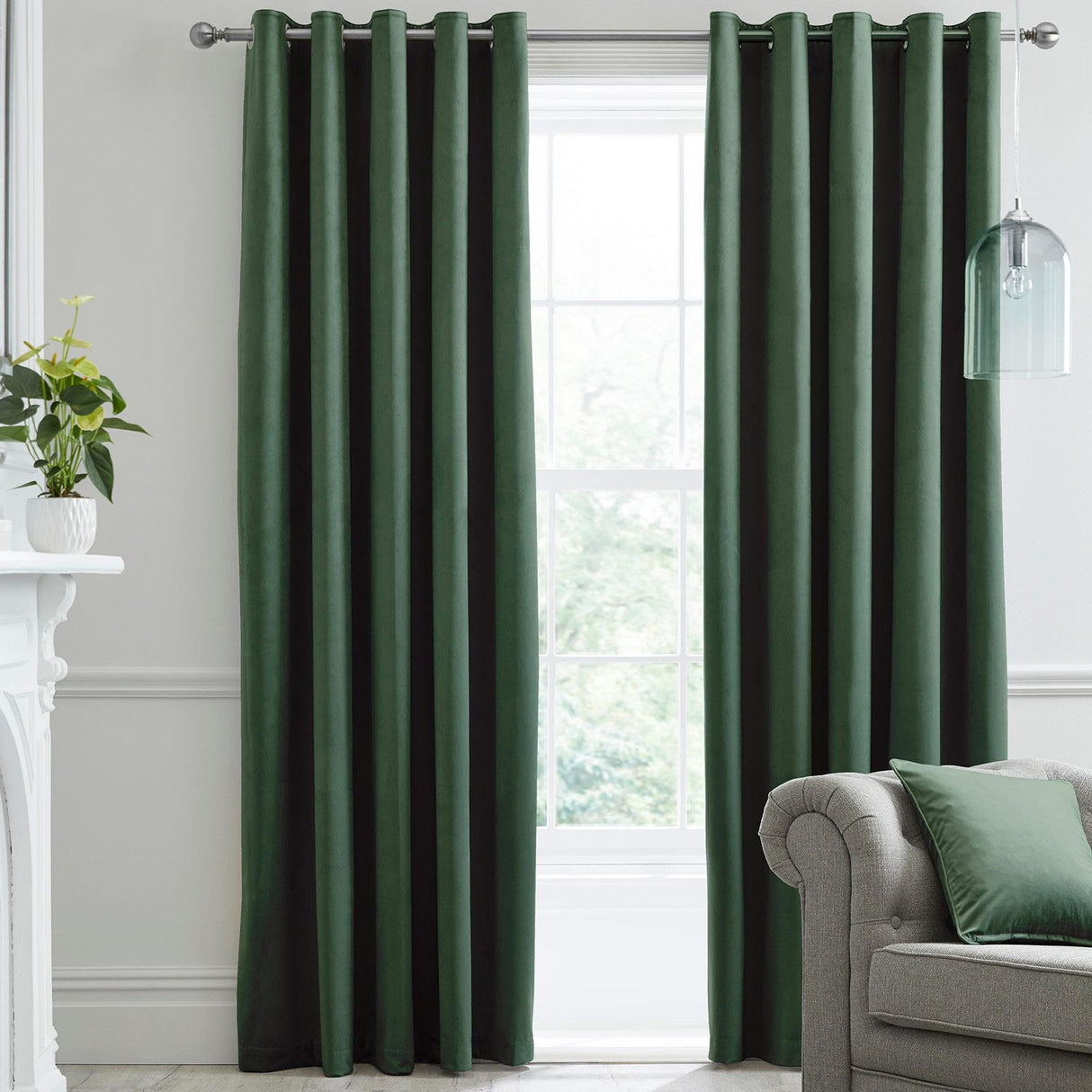 Laurence Llewelyn-Bowen Montrose Velvet Blackout Ready Made Eyelet Curtains - Bottle Green