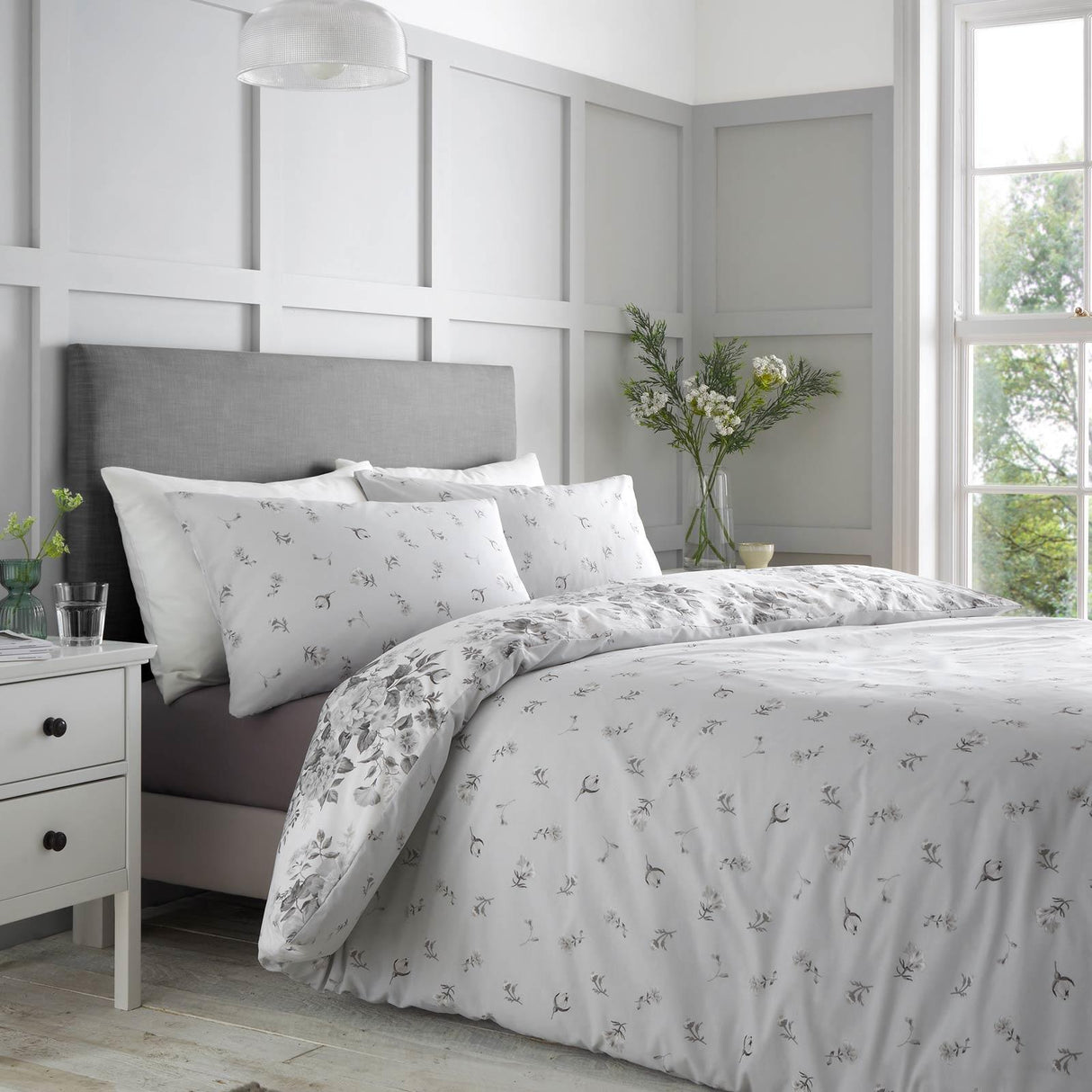 Elinda Floral Duvet Cover Set by Catherine Lansfield
