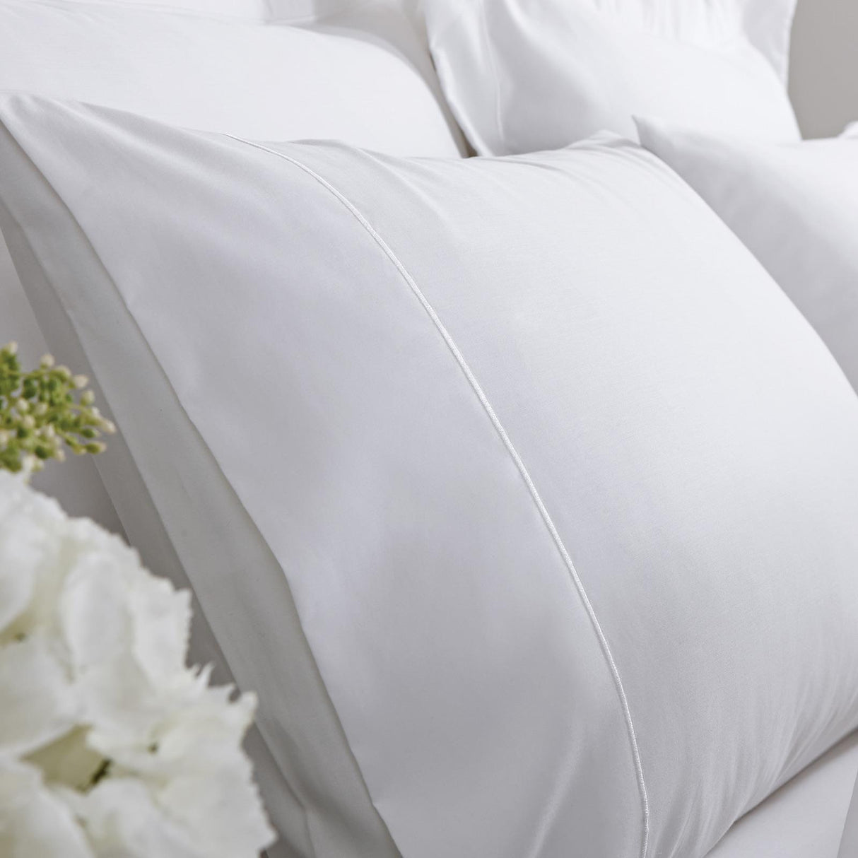 800 Thread Count Cotton Sateen Pillowcases Pair by Bianca