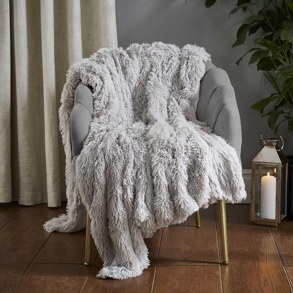 Cuddly Throw Blanket by Catherine Lansfield