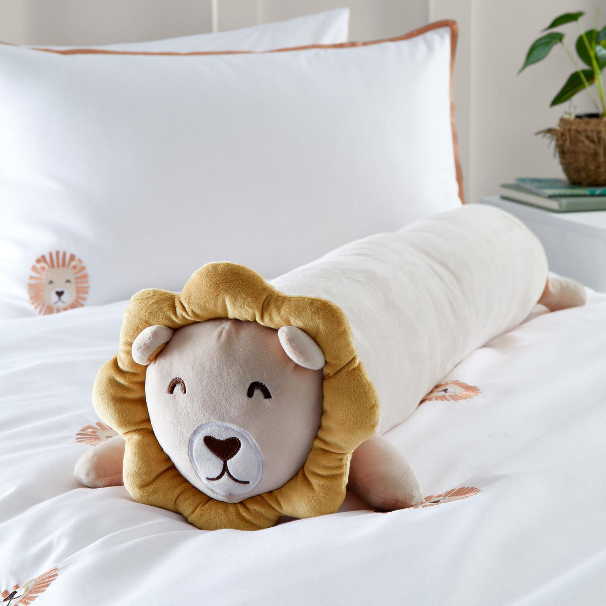 Catherine Lansfield Cuddle Friends Lion 3D Kids Filled Cushion 2