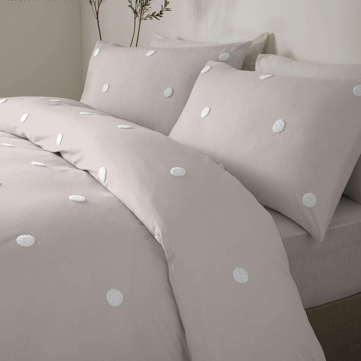 Dot Garden Duvet Cover Set by Appletree Boutique
