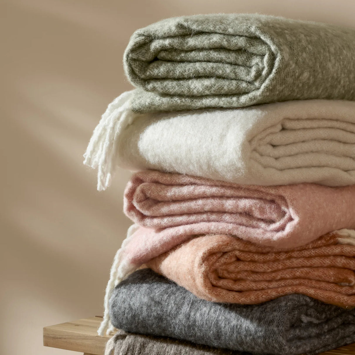 Cozy Woven Tasselled Throw Charcoal 140 x 180cm - image 6