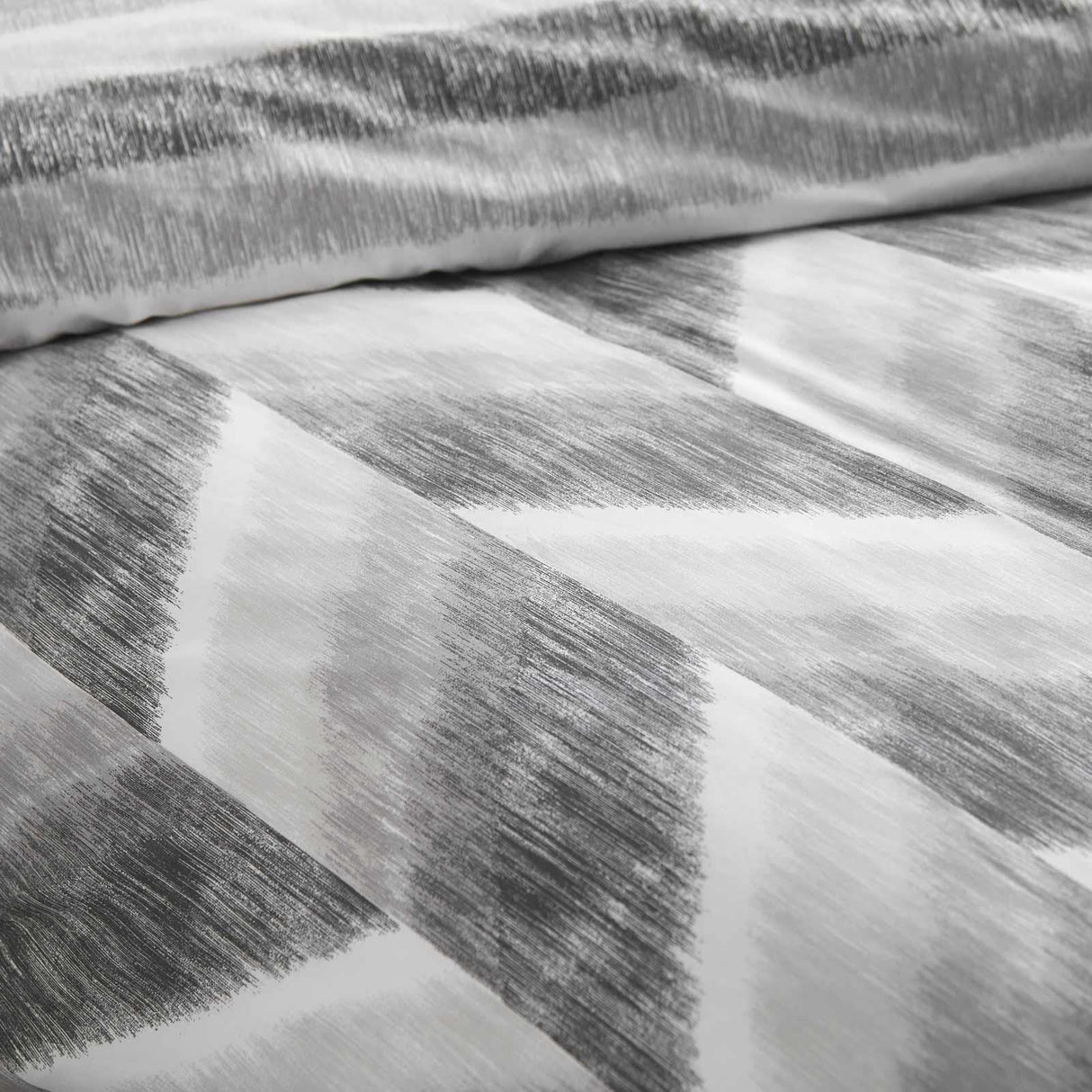 Kamari Stripe Duvet Cover Set