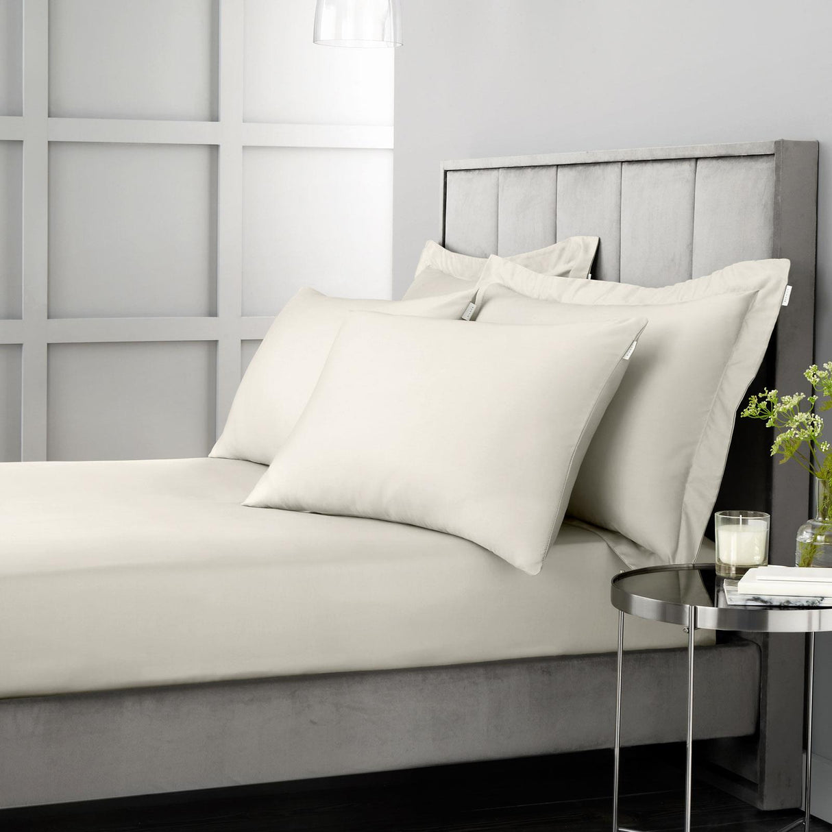 400 Thread Count Cotton Sateen Oxford and Standard Pillowcases by Bianca