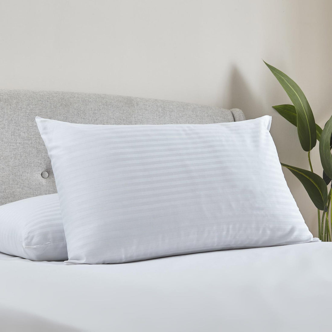 Catherine Lansfield Luxury Hotel Pillow 300 Thread Count Satin Stripe