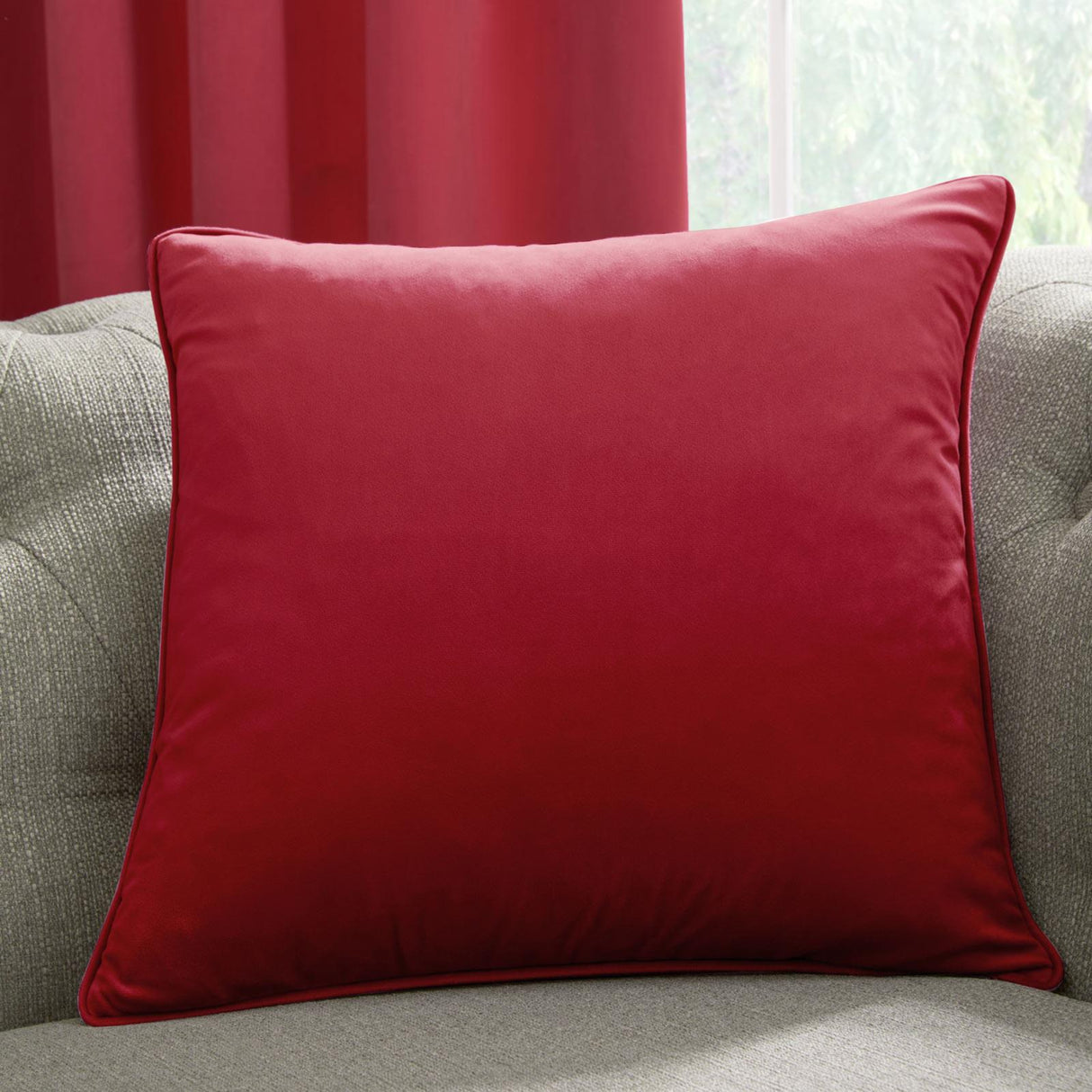 Laurence Llewelyn-Bowen Montrose Velvet Cushion Cover 43cm x 43cm - Claret