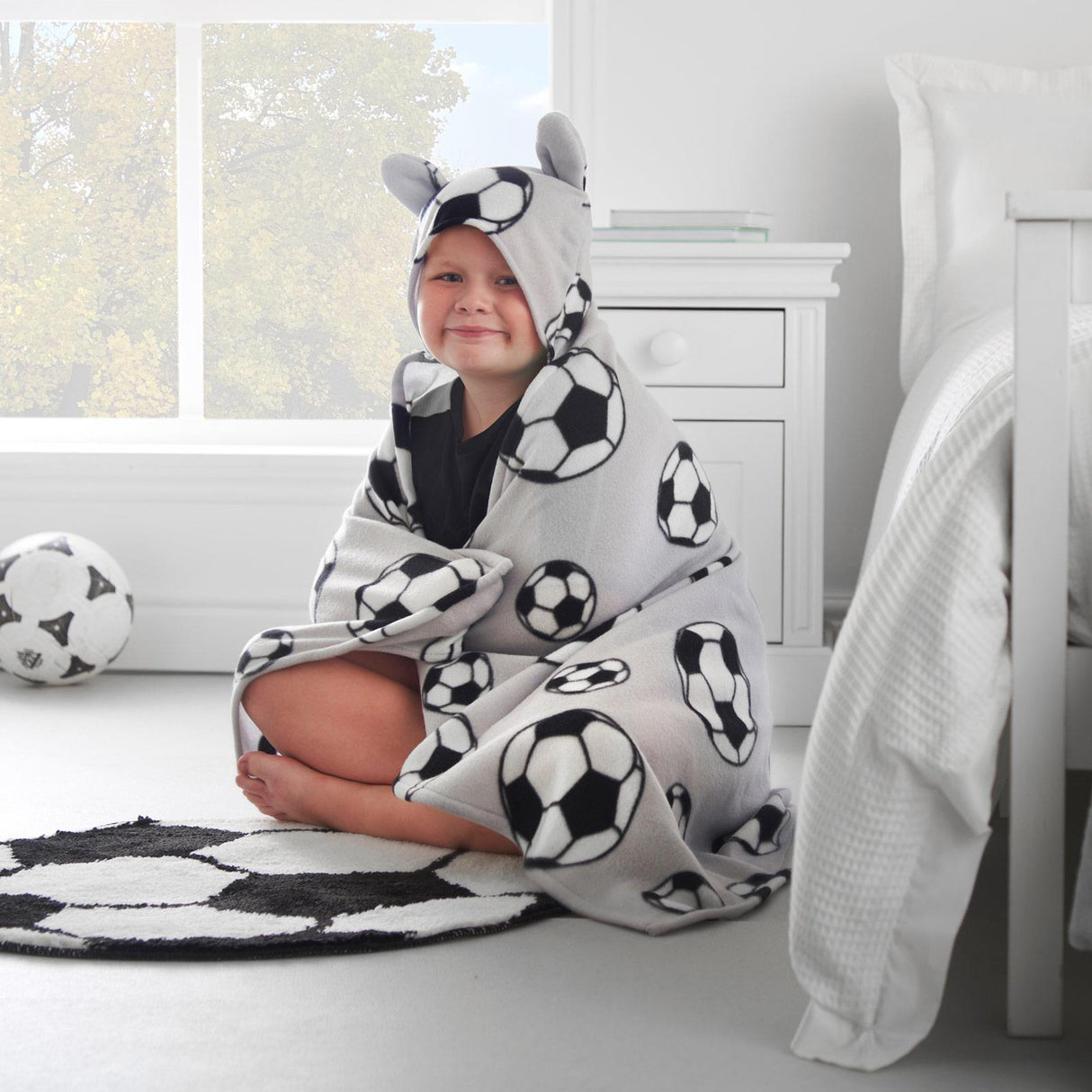 Catherine Lansfield Football Cosy Kids Hooded Blanket 4