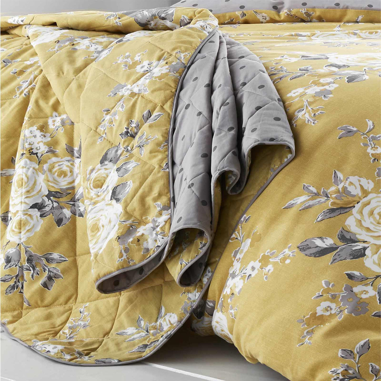Canterbury Floral Bedspread by Catherine Lansfield