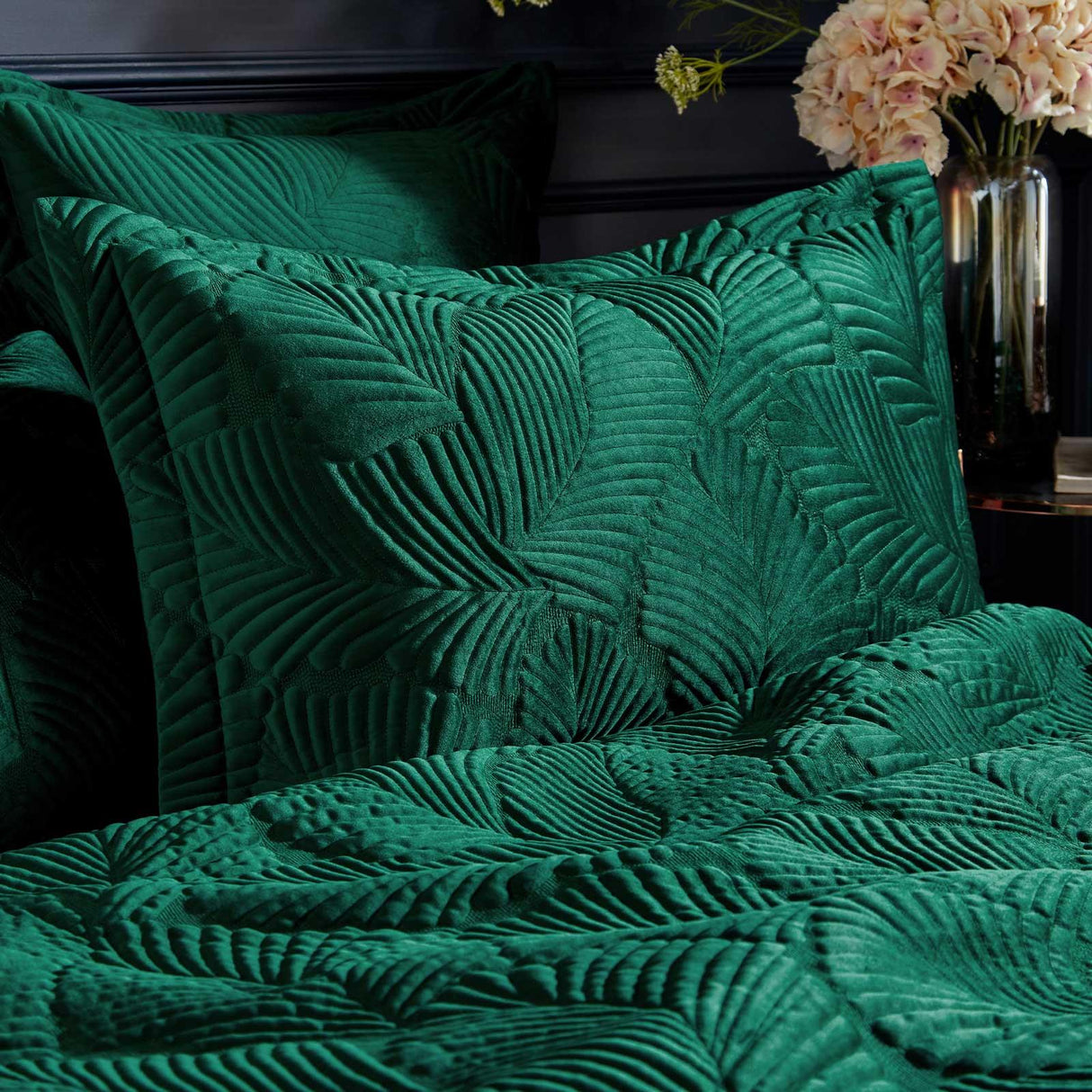 Palmeria Quilted Velvet Pillowcase by Paoletti