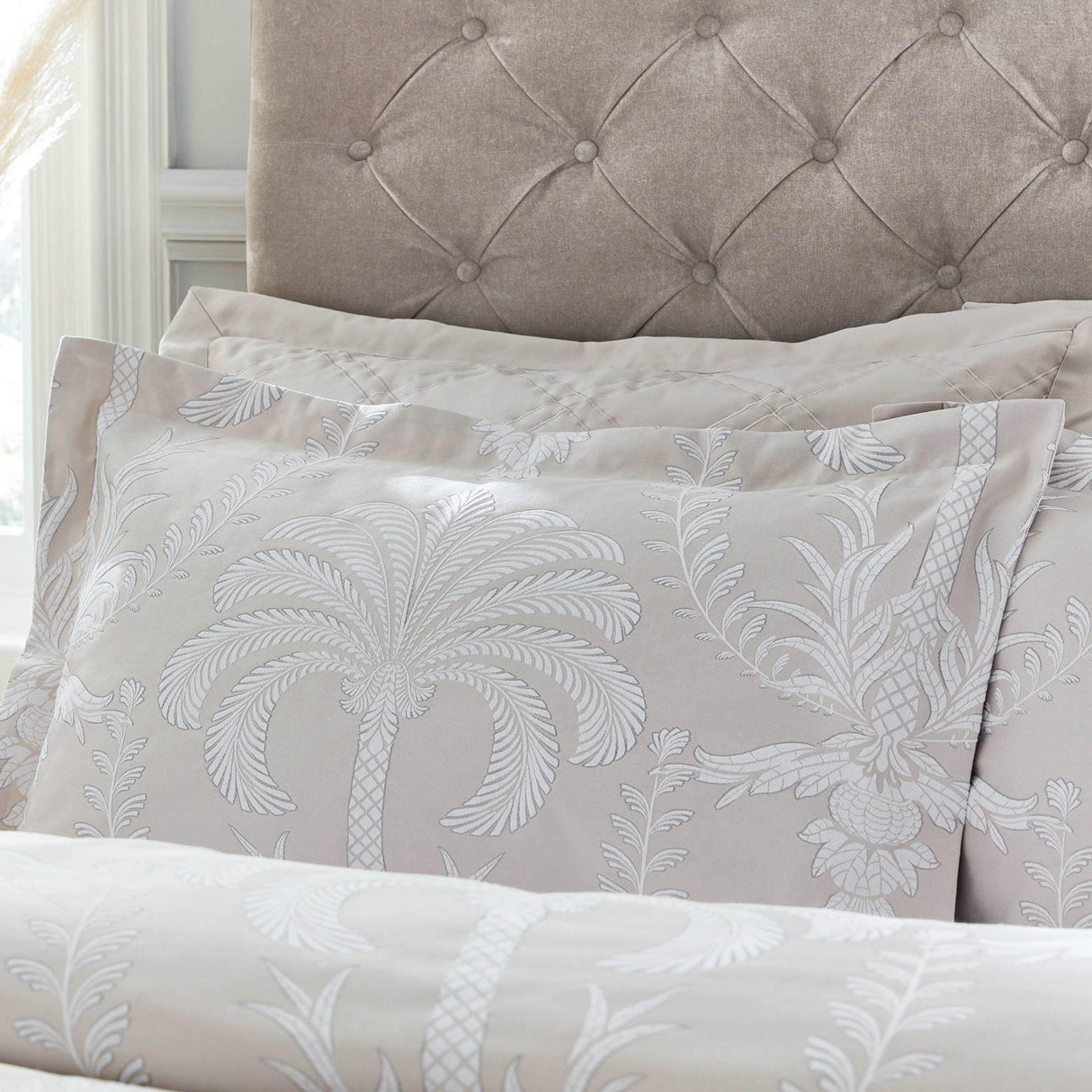 Hyperion Interiors Avalon Jacquard Oxford Pillowcase Pair