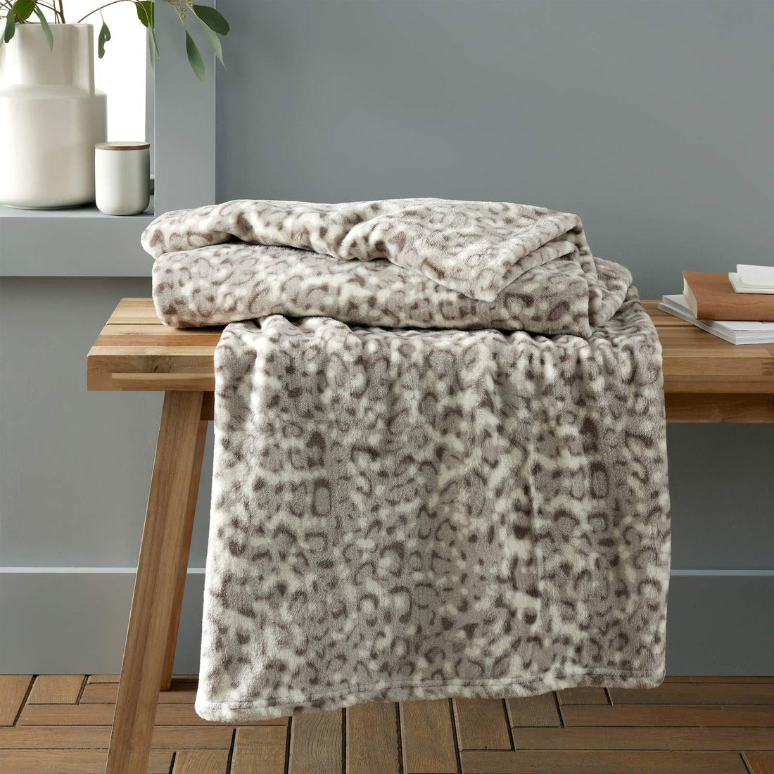 Catherine Lansfield Leopard Animal Print Cosy Throw Blanket