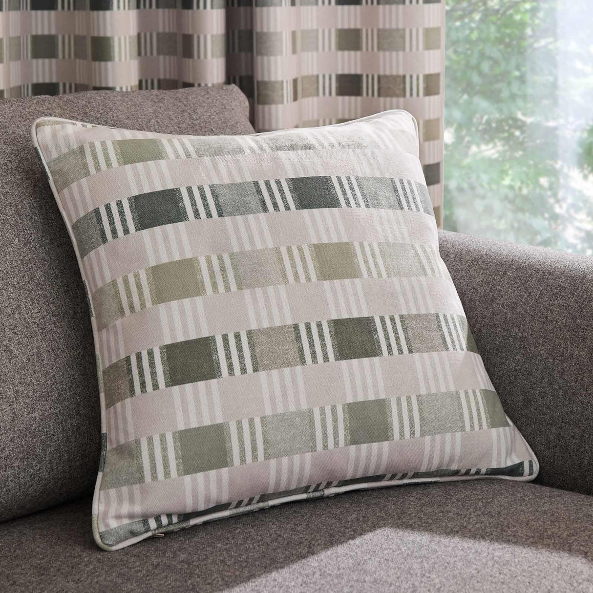 Catherine Lansfield Wilson Check Cushion Cover 45cm x 45cm