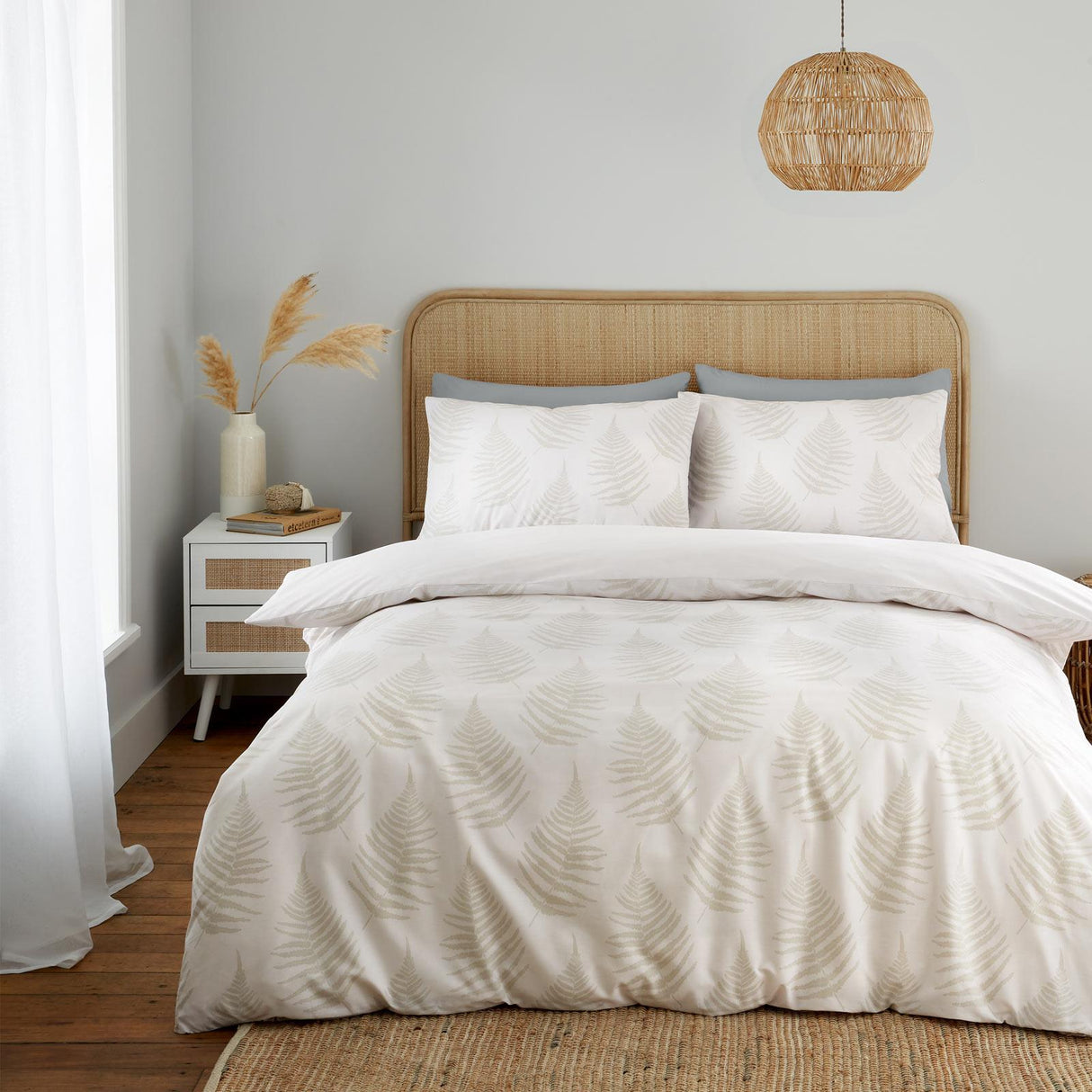 Floral Foliage Duvet Cover Set by Catherine Lansfield