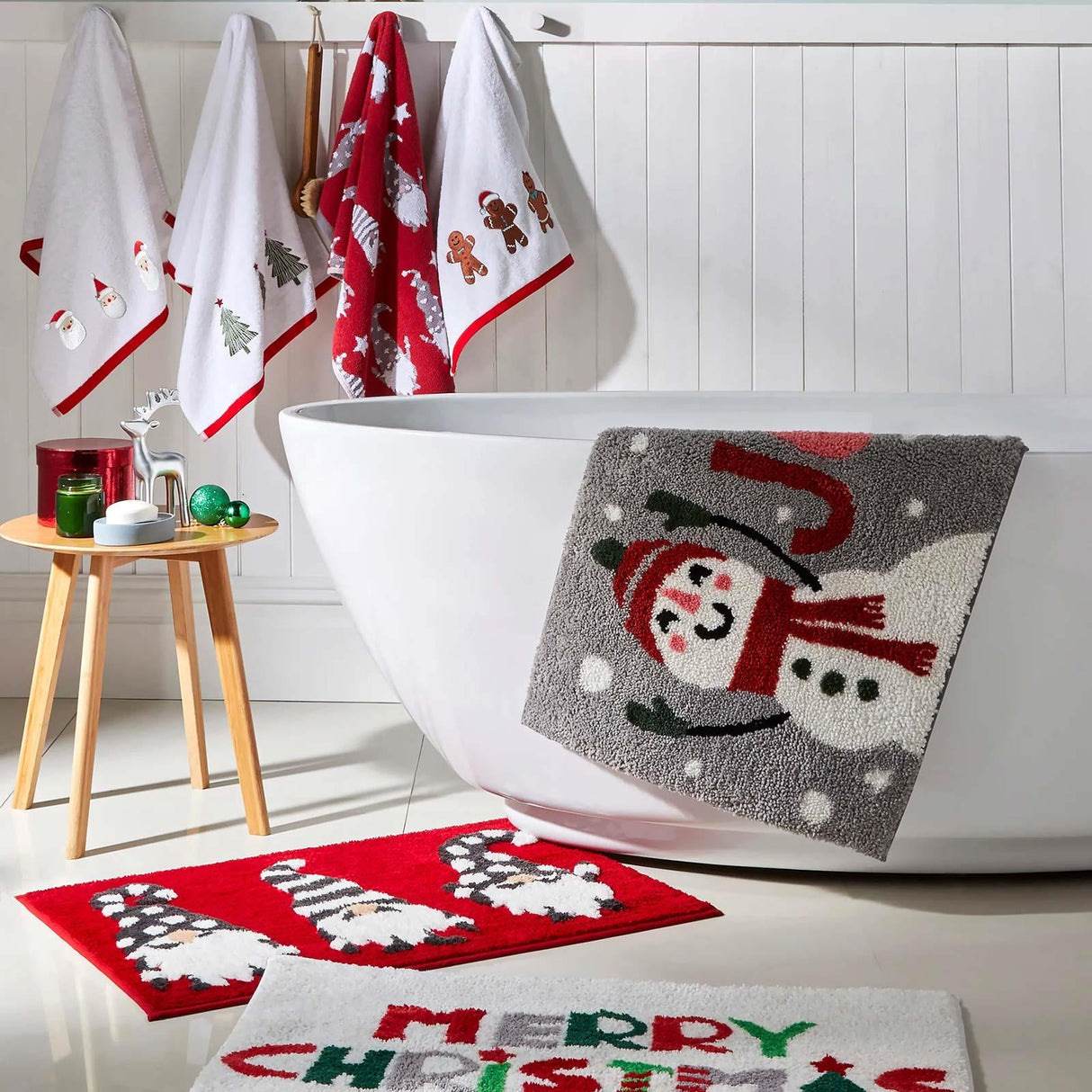 Santa Hand Towel Pair by Fusion