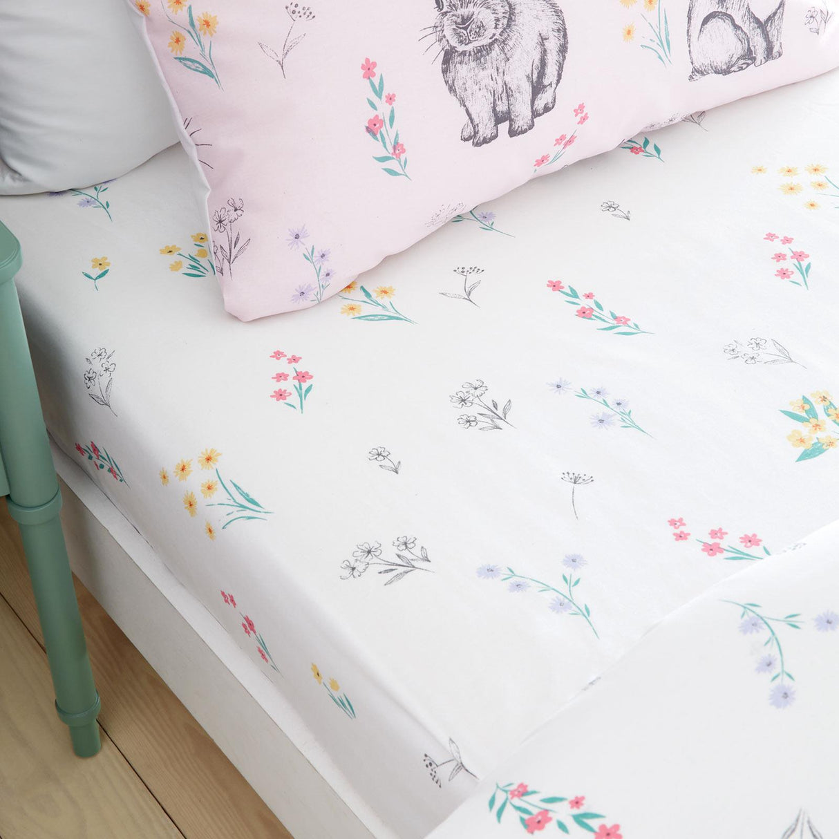 Bunny Tails Ditsy Flower Fitted Sheet by Catherine Lansfield