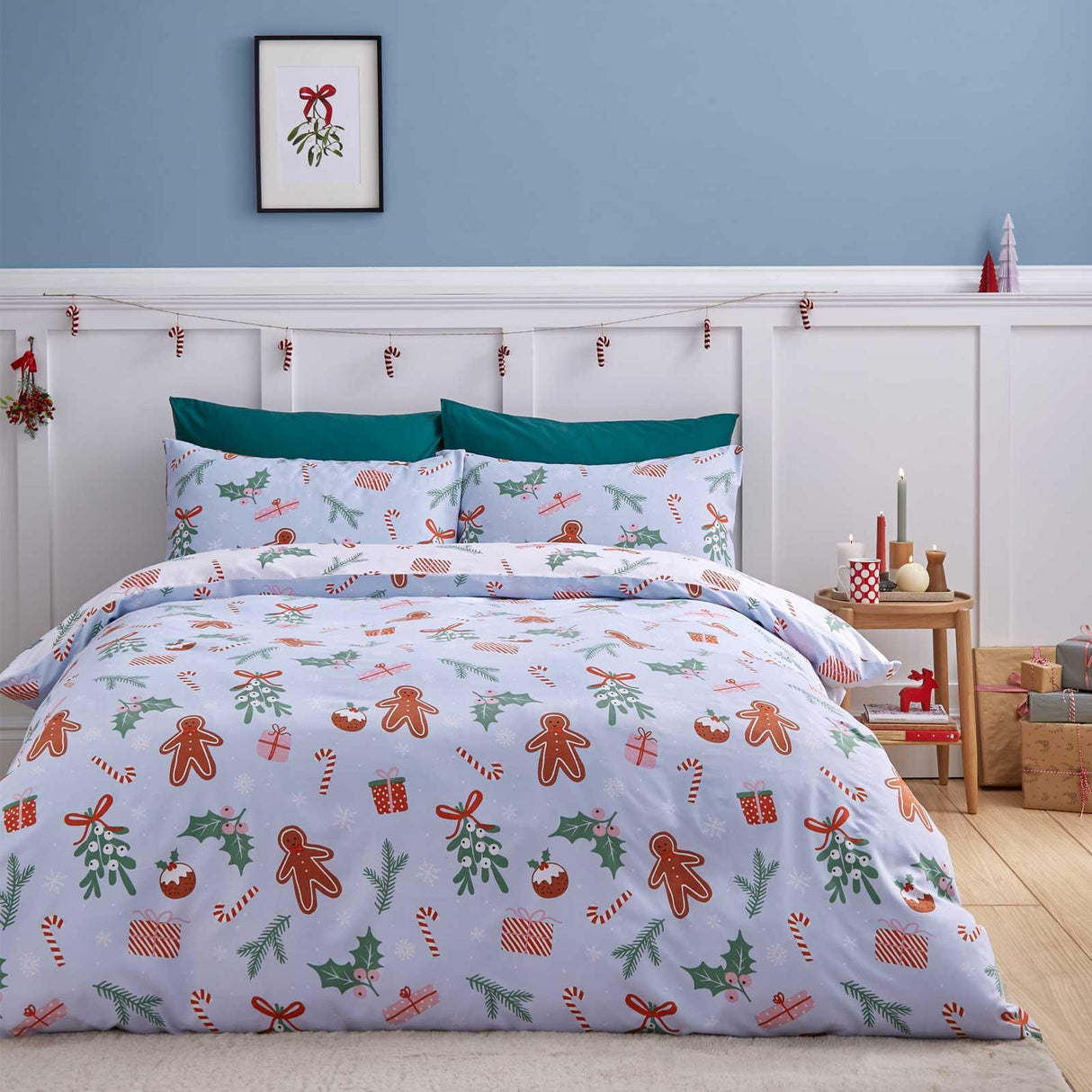Christmas Gingerbread Duvet Cover Set by Catherine Lansfield