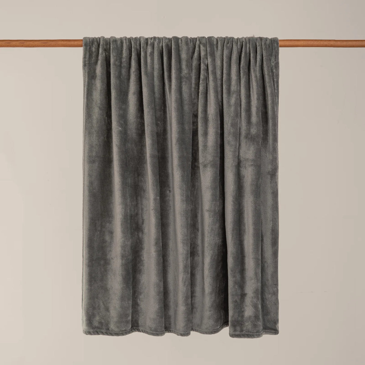 Harrow Fleece Throw Charcoal 140 x 180cm - image 3