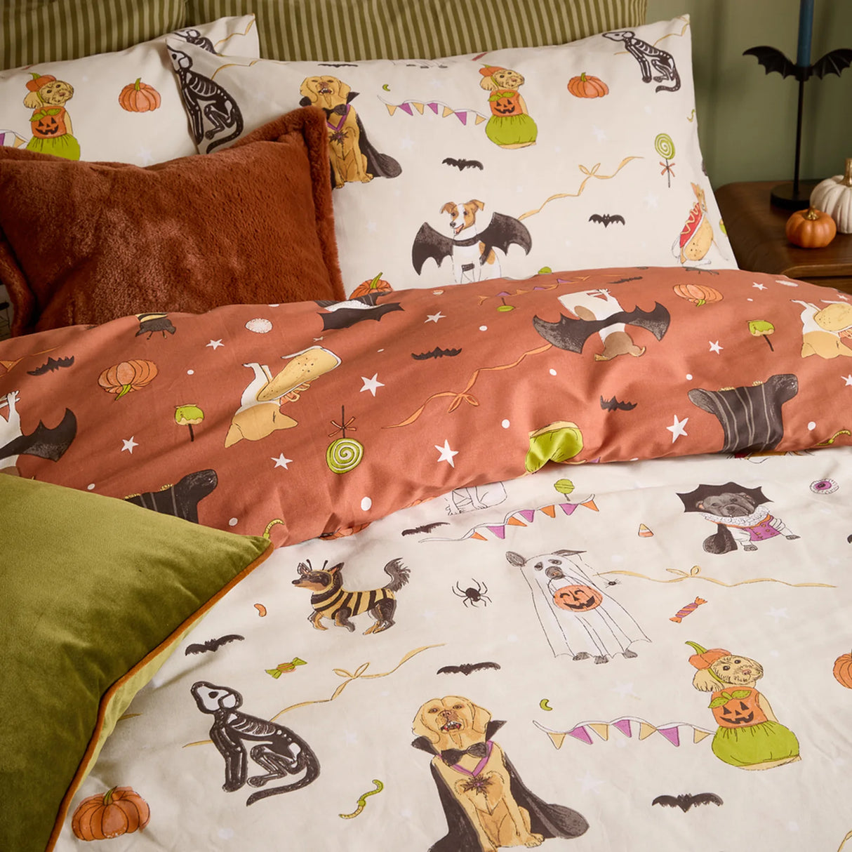 Howl-O-Ween Reversible Duvet Cover Set image 3