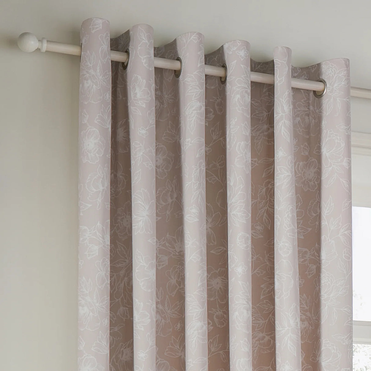 Nature Bella Floral Lined Eyelet Curtains Natural - image 3