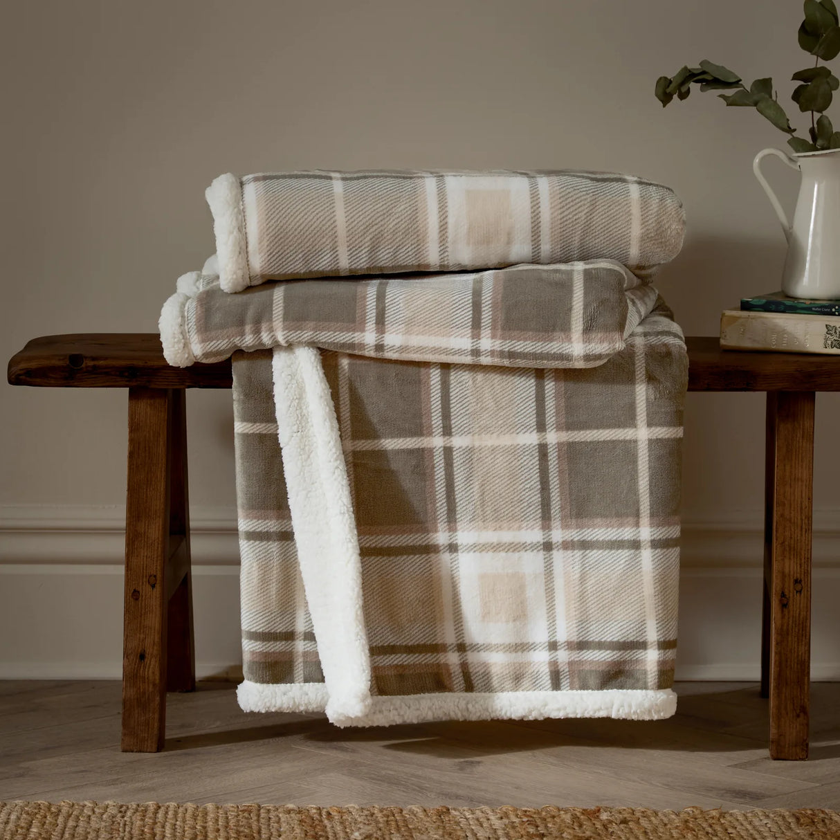 Nature Braemar Sherpa Tartan Fleece Throw Green/Natural 140 x 180cm - image 1