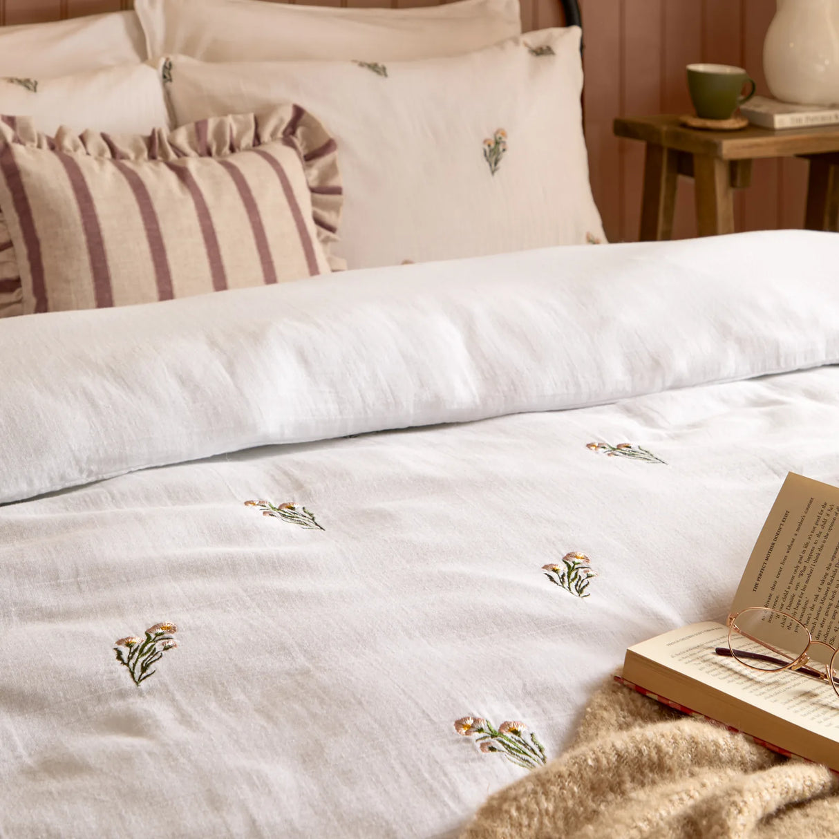 Nature Josephine Embroidered Muslin Duvet Cover Set White/Pink - image 3