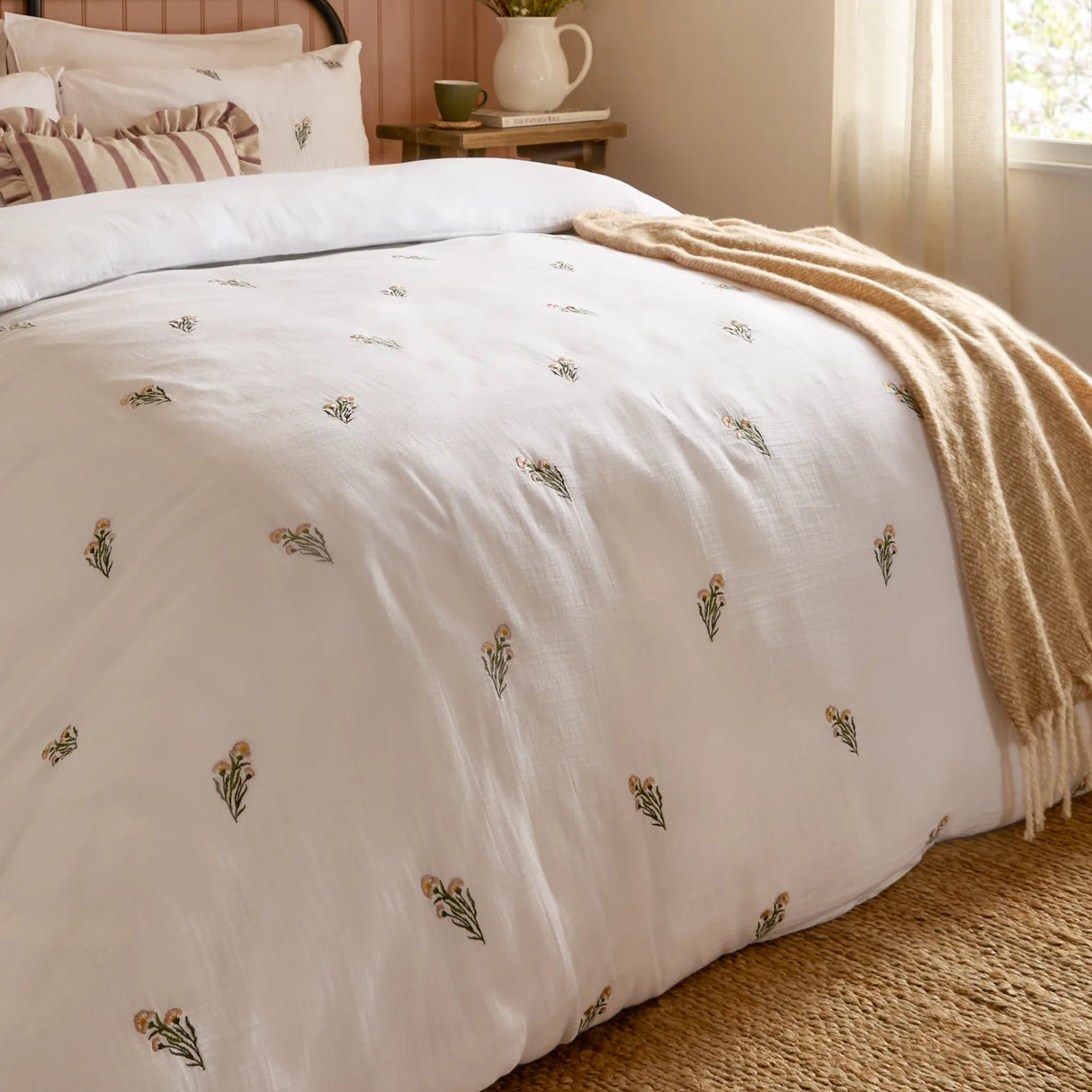 Nature Josephine Embroidered Muslin Duvet Cover Set White/Pink - image 4