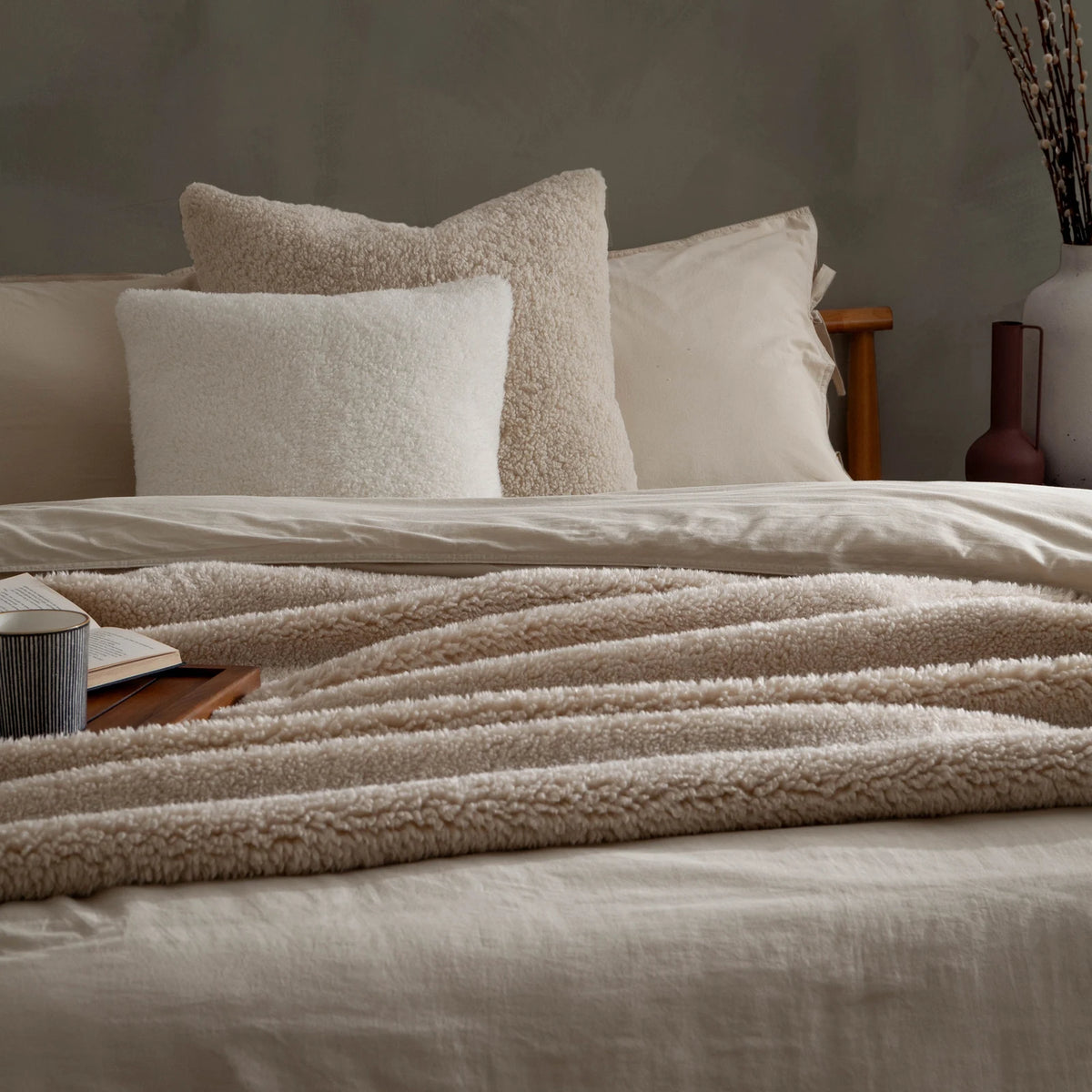 Olann Knitted Reversible Natural Velvet Fleece Throw Blanket 130cm x 180cm - additional product view 3