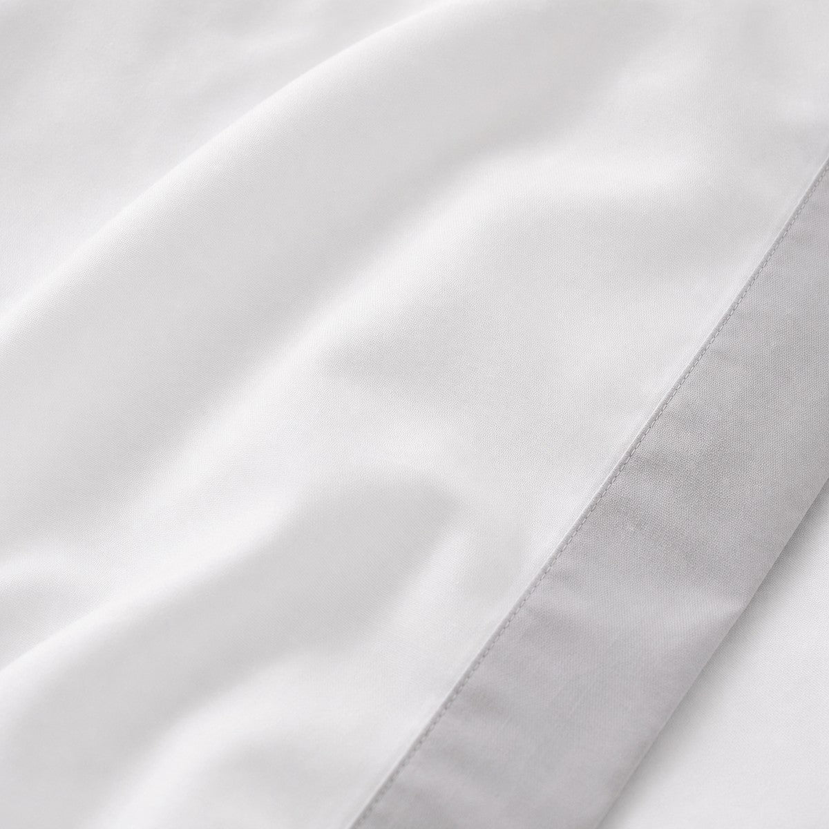 Macro close-up of the cotton fabric on the Oxford Edge 100% Cotton White Duvet Cover Set