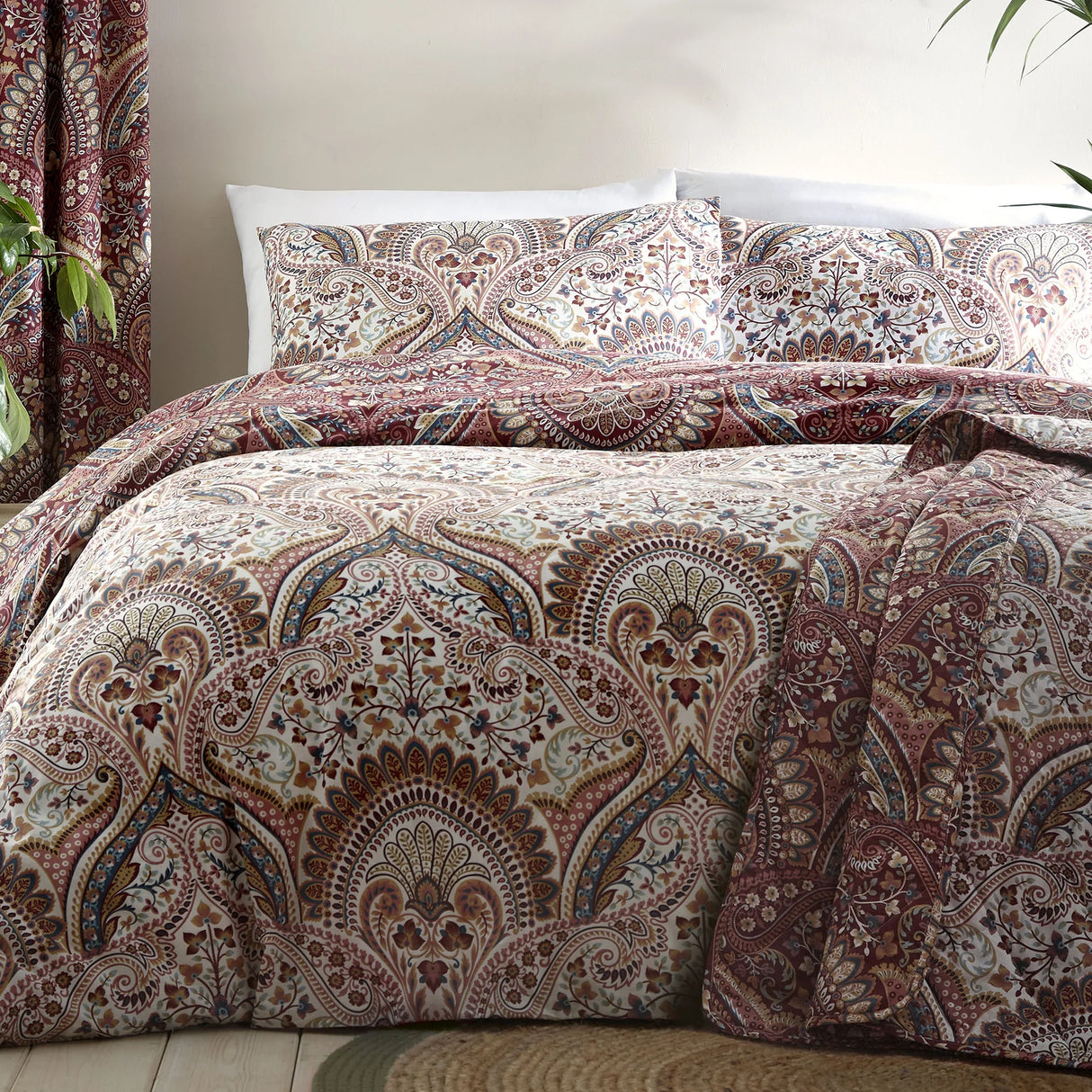 Palais Duvet Cover Set by D & D