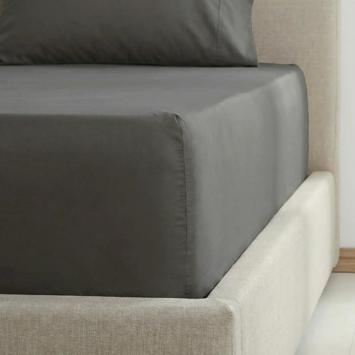 Percale 180 Thread Count Extra Deep Fitted Sheet 40cm Deep 10