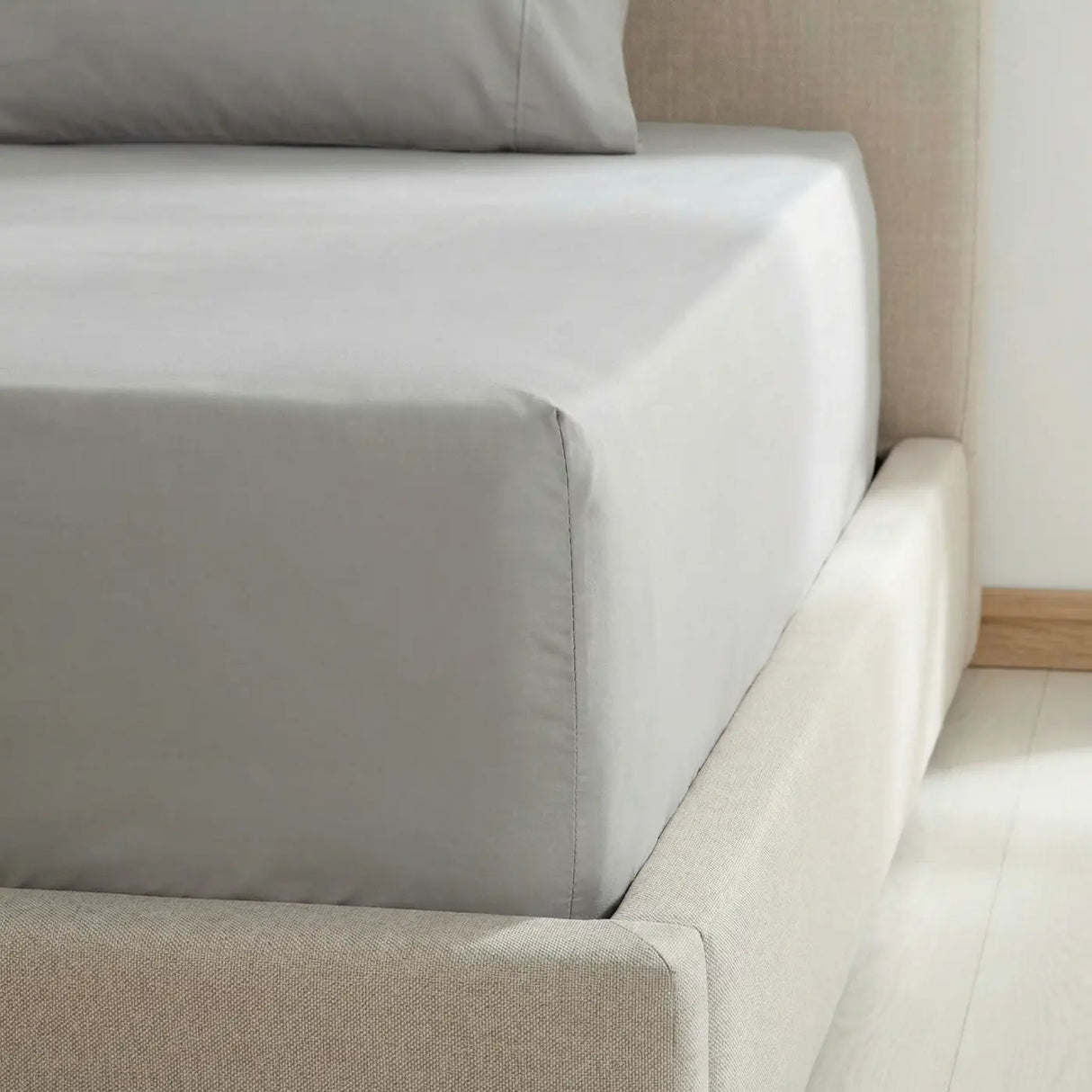 Percale 180 Thread Count Extra Deep Fitted Sheet 40cm Deep 18