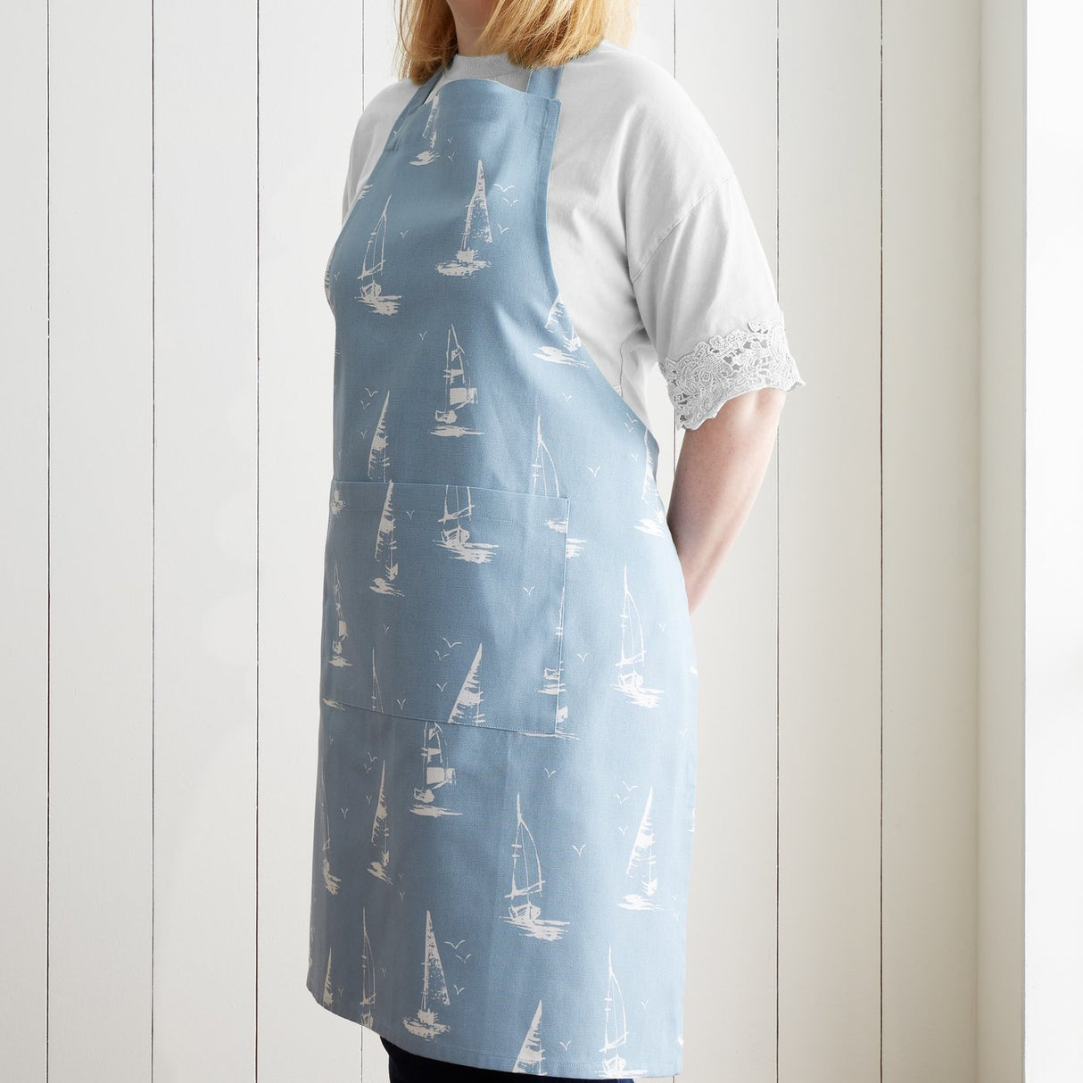 Catherine Lansfield Salcombe Boats Cotton 70x80cm Kitchen Adult Apron Blue