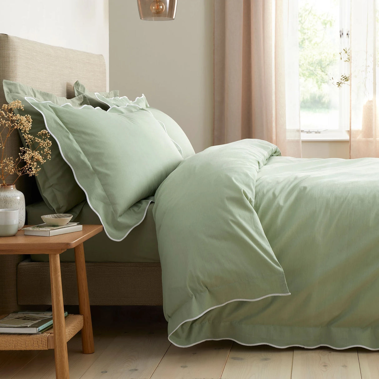 Scallop Edge Green 100% Cotton Duvet Cover Set - main product image
