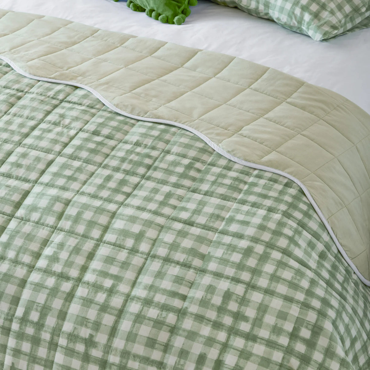 Scallop Quilted Bedspread Sage - image 2