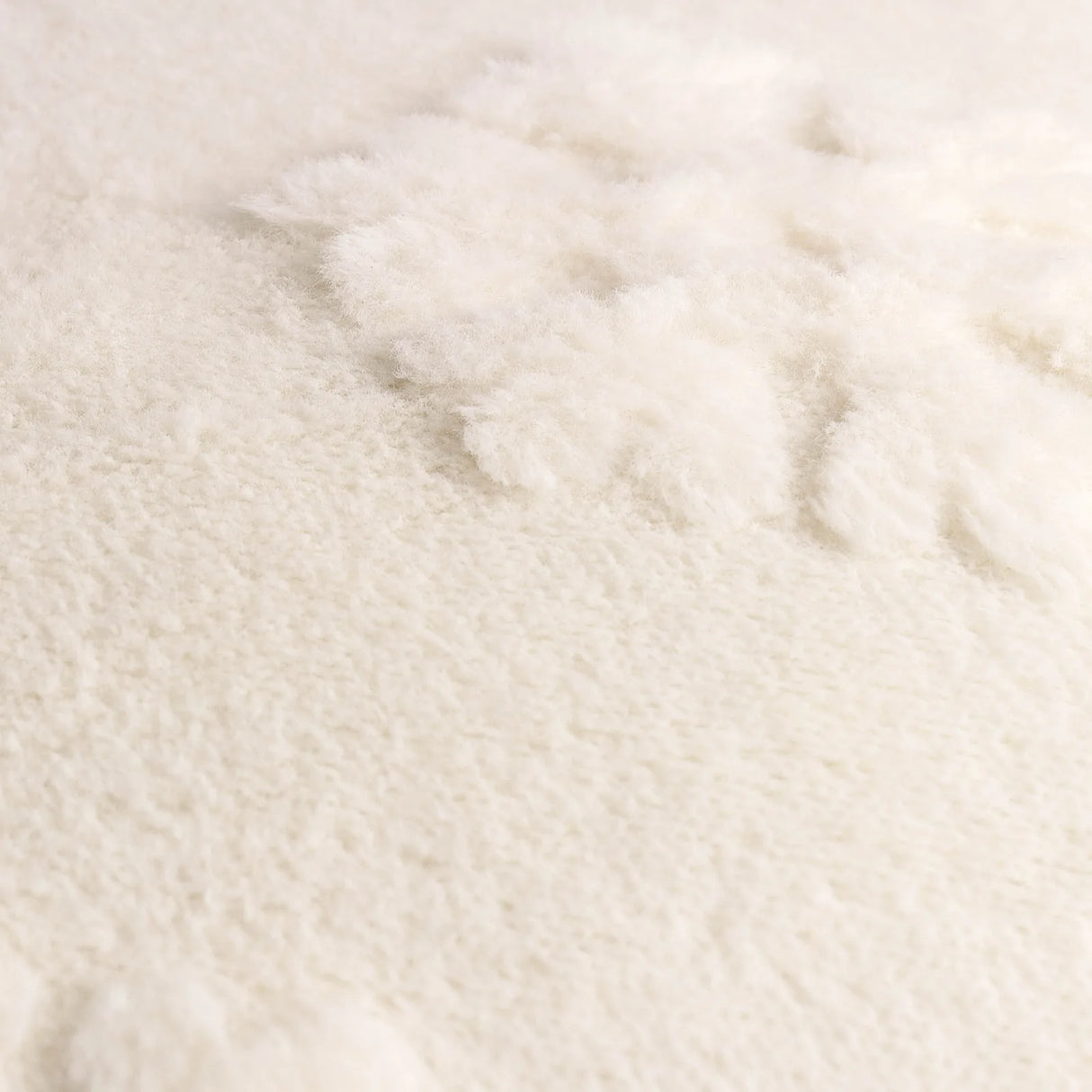 Snowflakes Faux Fur Cushion Cover Snow White 50 x 50cm - image 4