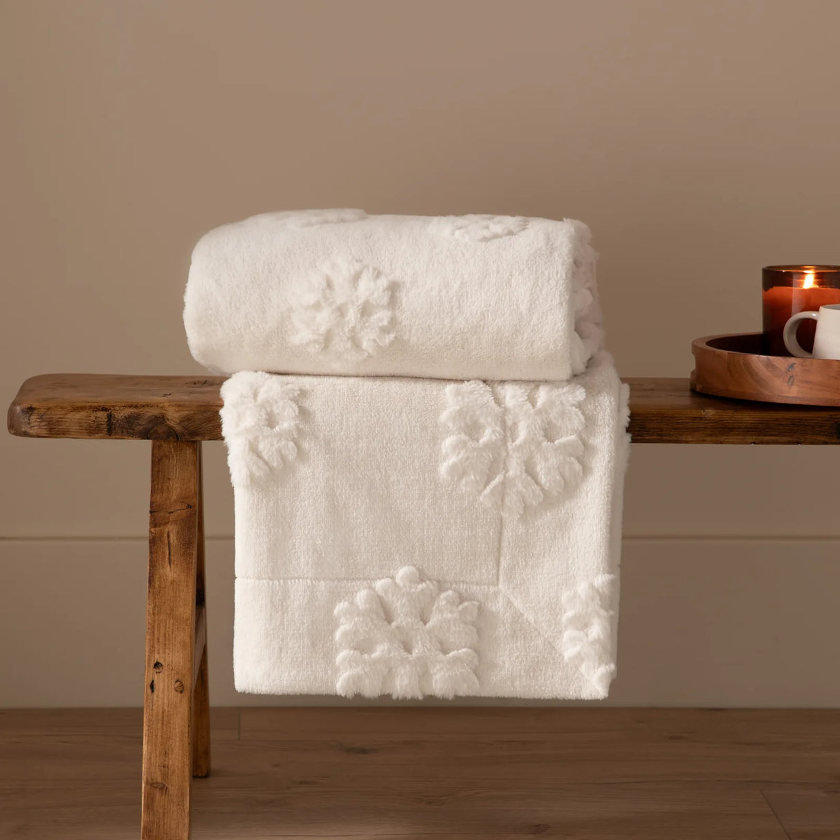 Snowflakes Faux Fur Throw Snow White 150 x 200cm - image 3