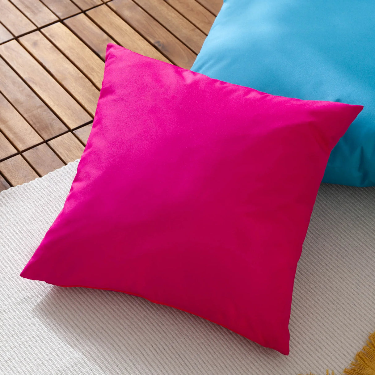 Wrap Outdoor Pink Cushion Cover 43cm x 43cm - additional product view 1