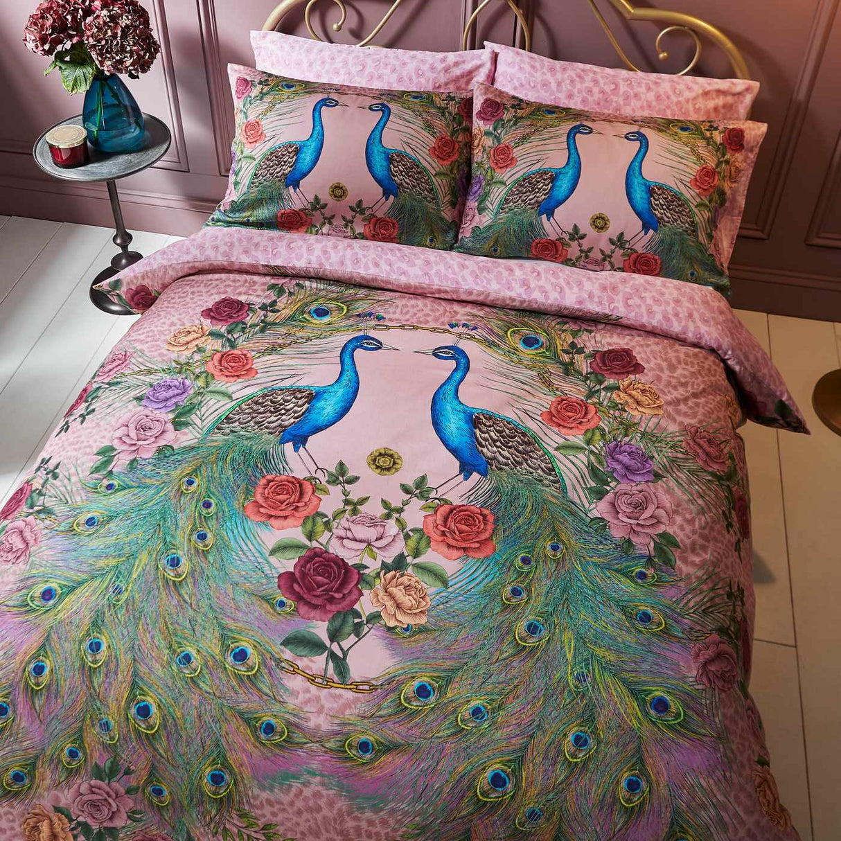 Matthew Williamson Xanadu Peacock 200 Thread Count Cotton Sateen Duvet Cover Set with Pillowcase Pink