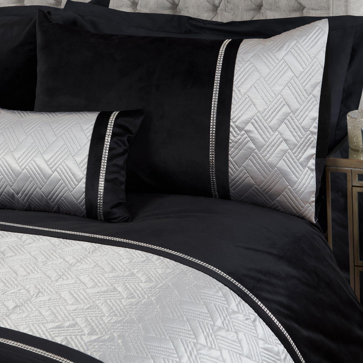 Capri Embellished Diamante Black & Silver Duvet Cover Set Duvet Cover Rapport