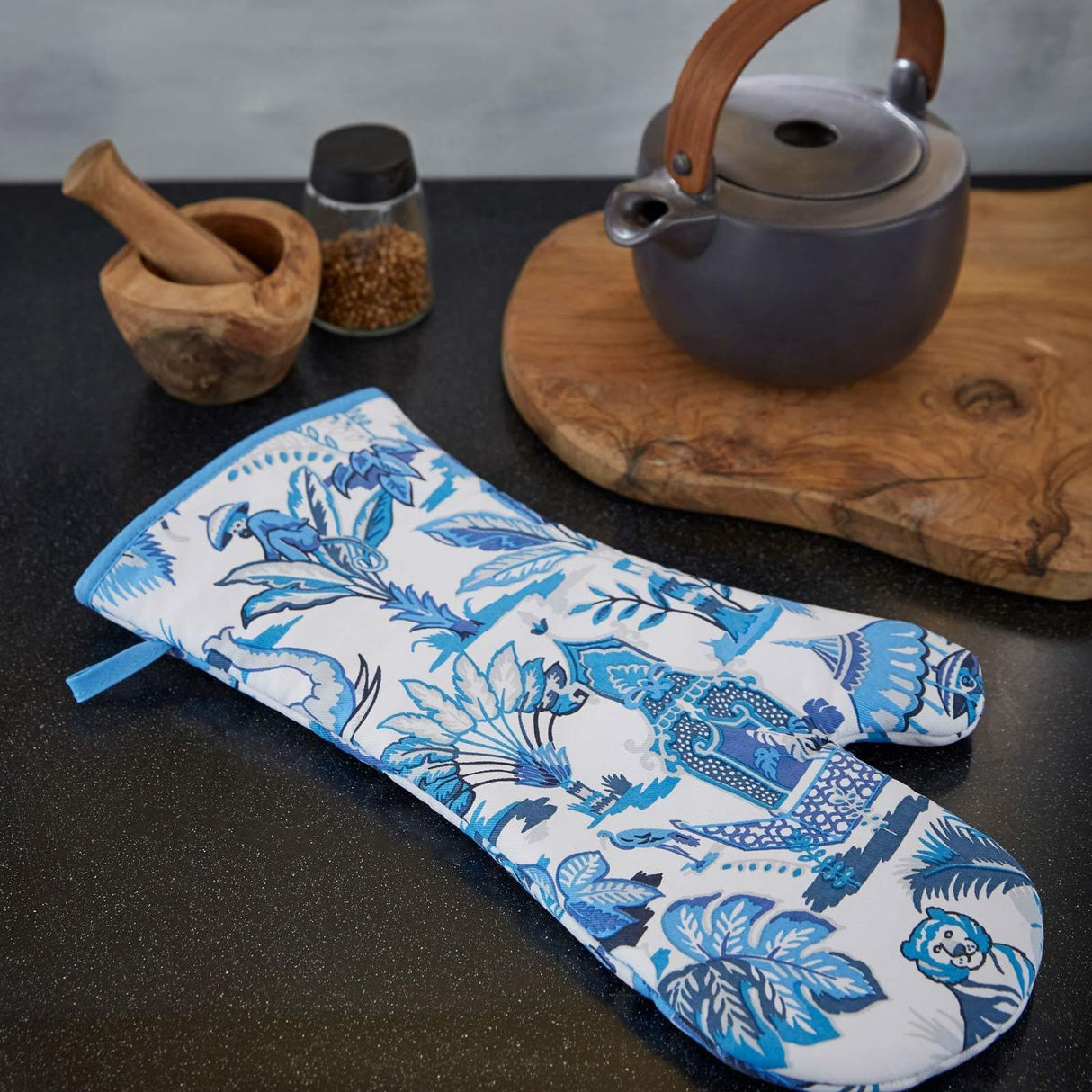 India Blue Luxury Cotton Gauntlet Oven Mitt Oven Gloves Ulster Weavers