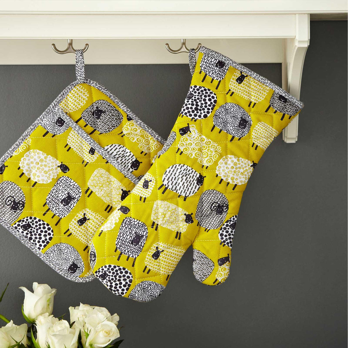 Dotty Sheep Luxury Cotton Gauntlet Oven Mitt Oven Gloves Ulster Weavers