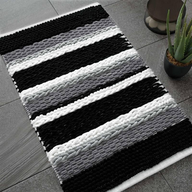 Affordable Bath Mats That Will Refresh Your Bathroom Décor