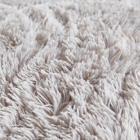 Cuddly Faux Fur Silver Duvet Cover Set