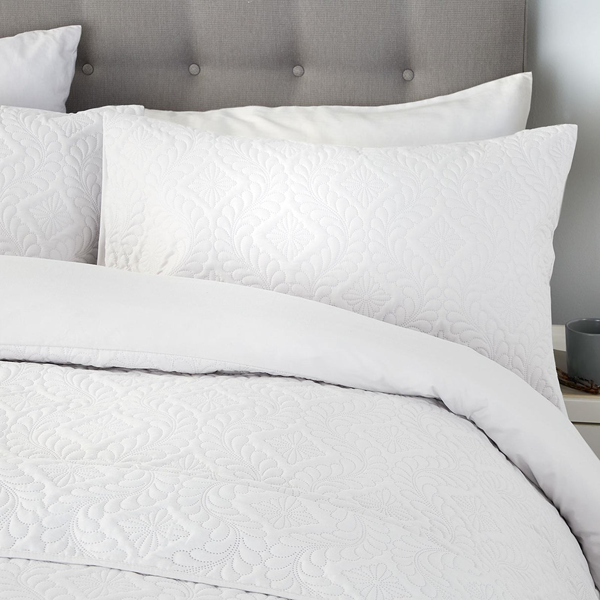 Gianna Duvet Cover Set by Serene