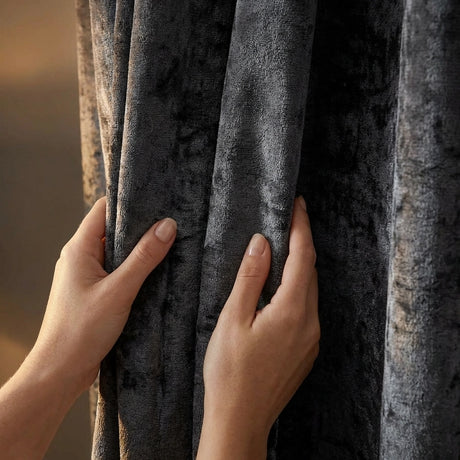 Crushed Velvet Eyelet Curtains 6