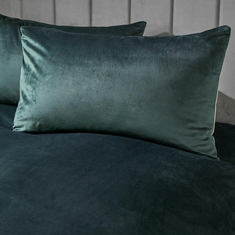 Montrose Velvet Duvet Cover Set by Laurence Llewelyn-Bowen