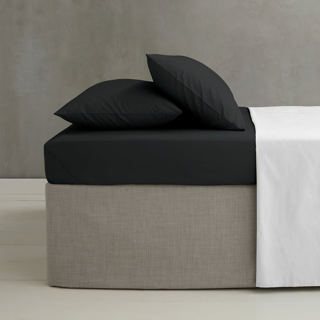 Catherine Lansfield Easy Iron Percale 35cm Deep Black Fitted Sheet