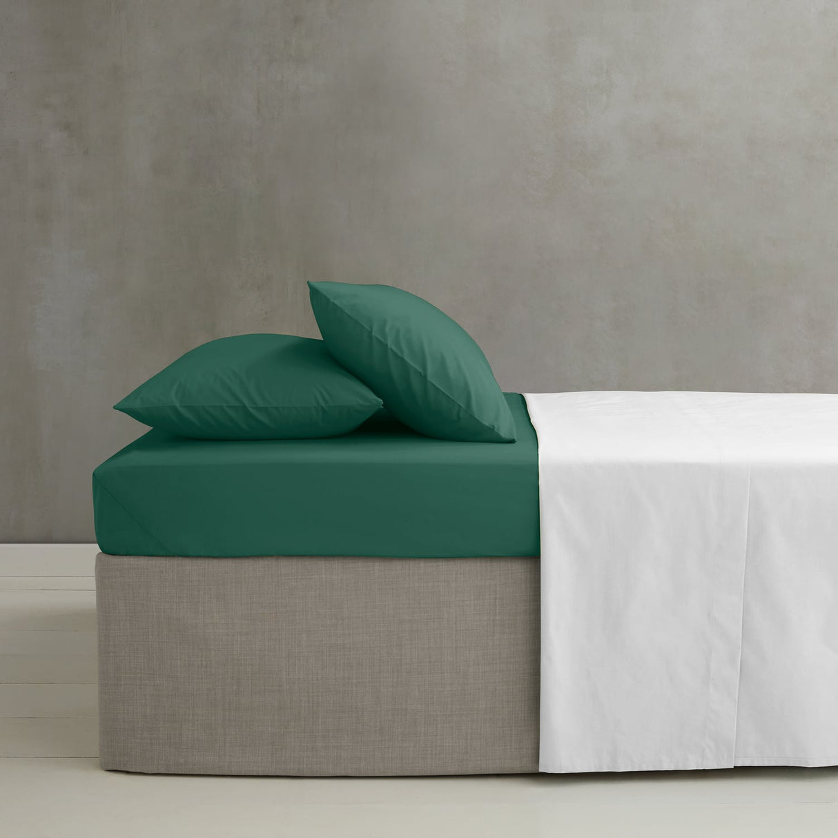 Catherine Lansfield Easy-Iron 35cm Extra Deep Dark Green Fitted Sheet